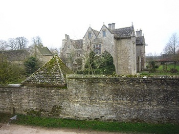 Kelmscott Manor.jpg